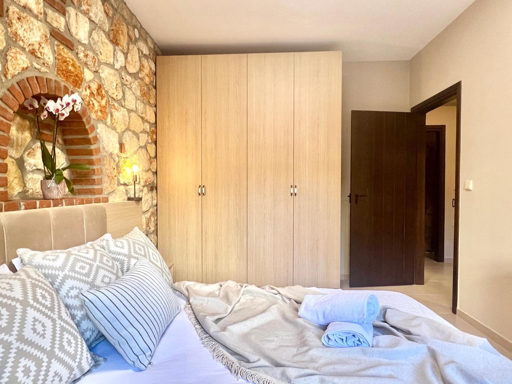 בית הארחה פסאקודיה 	Boutique Stone House מראה חיצוני תמונה