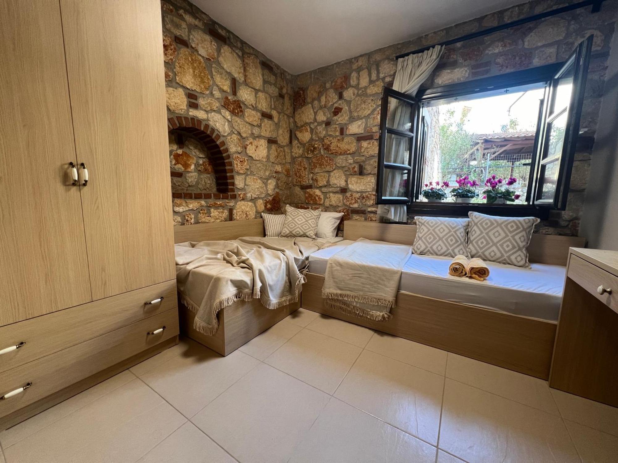 בית הארחה פסאקודיה 	Boutique Stone House מראה חיצוני תמונה