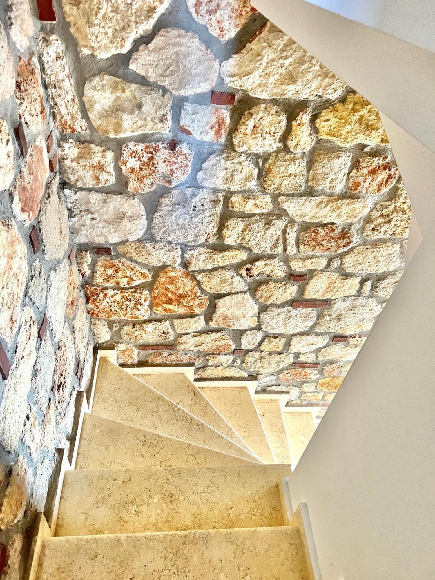 בית הארחה פסאקודיה 	Boutique Stone House מראה חיצוני תמונה