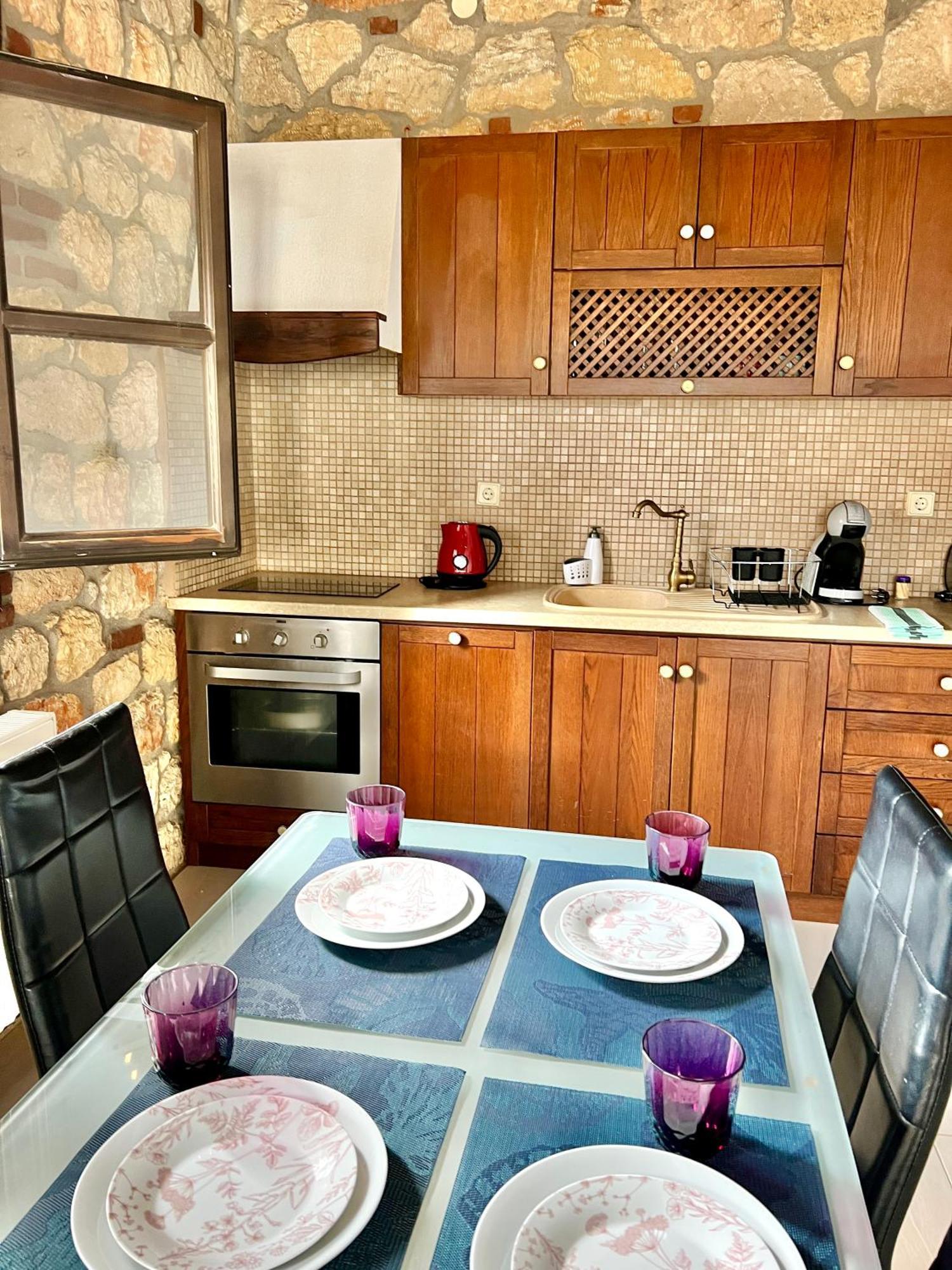 בית הארחה פסאקודיה 	Boutique Stone House מראה חיצוני תמונה