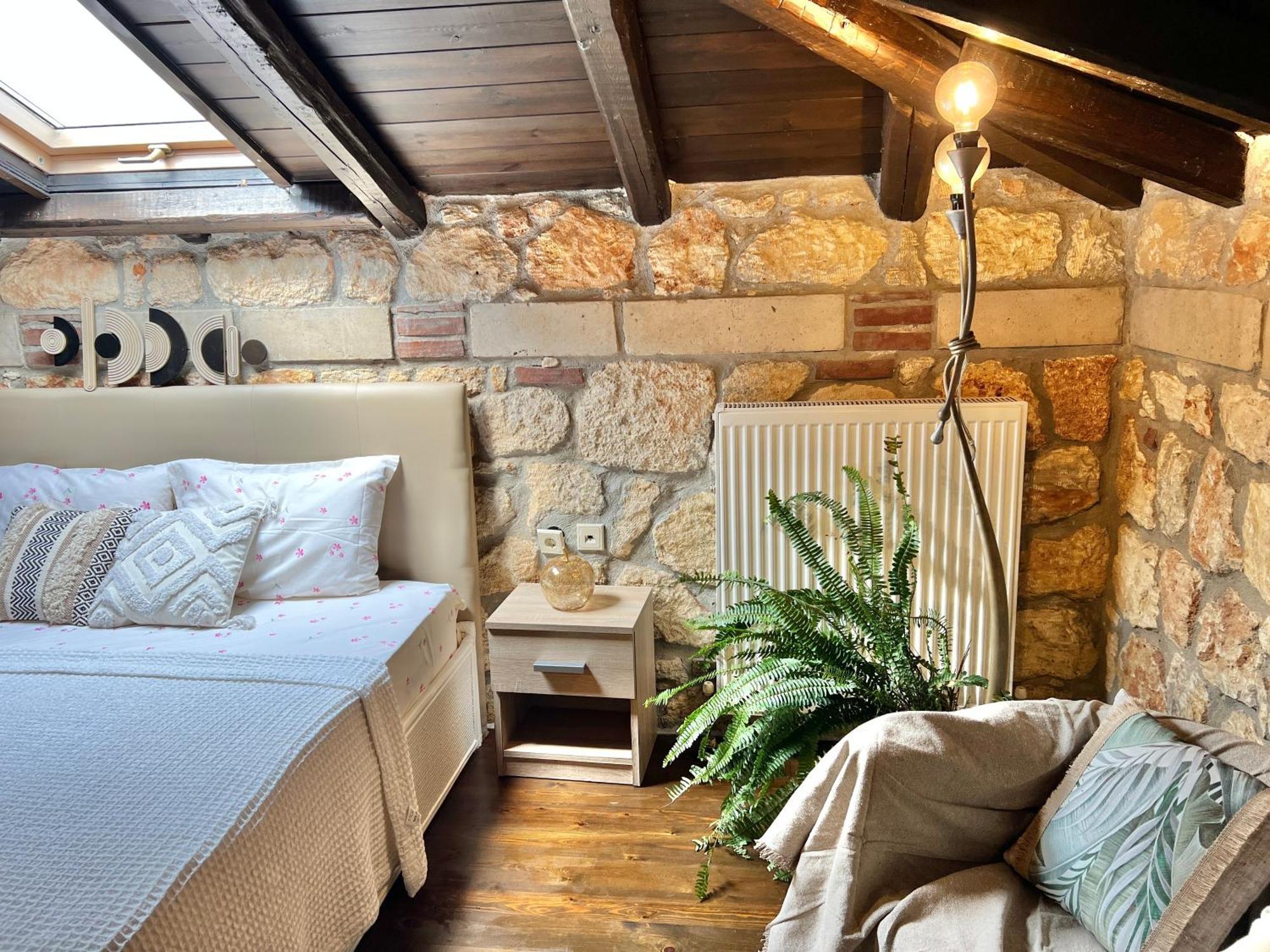בית הארחה פסאקודיה 	Boutique Stone House מראה חיצוני תמונה