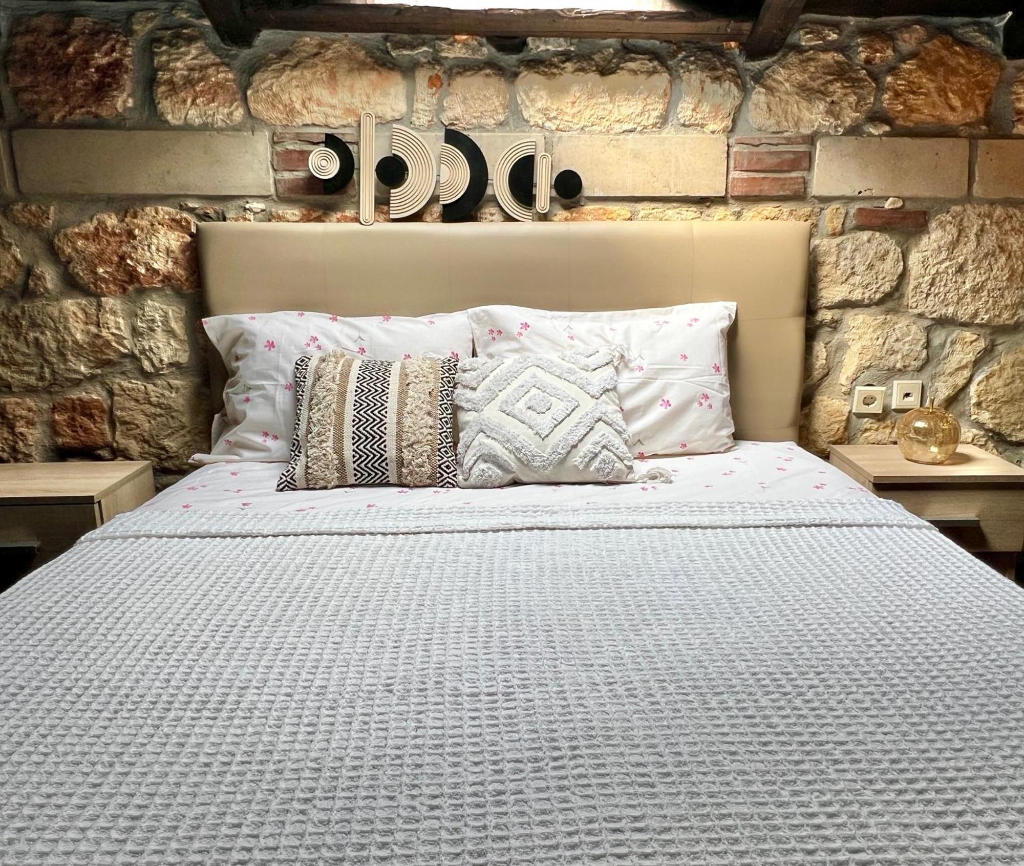 בית הארחה פסאקודיה 	Boutique Stone House מראה חיצוני תמונה