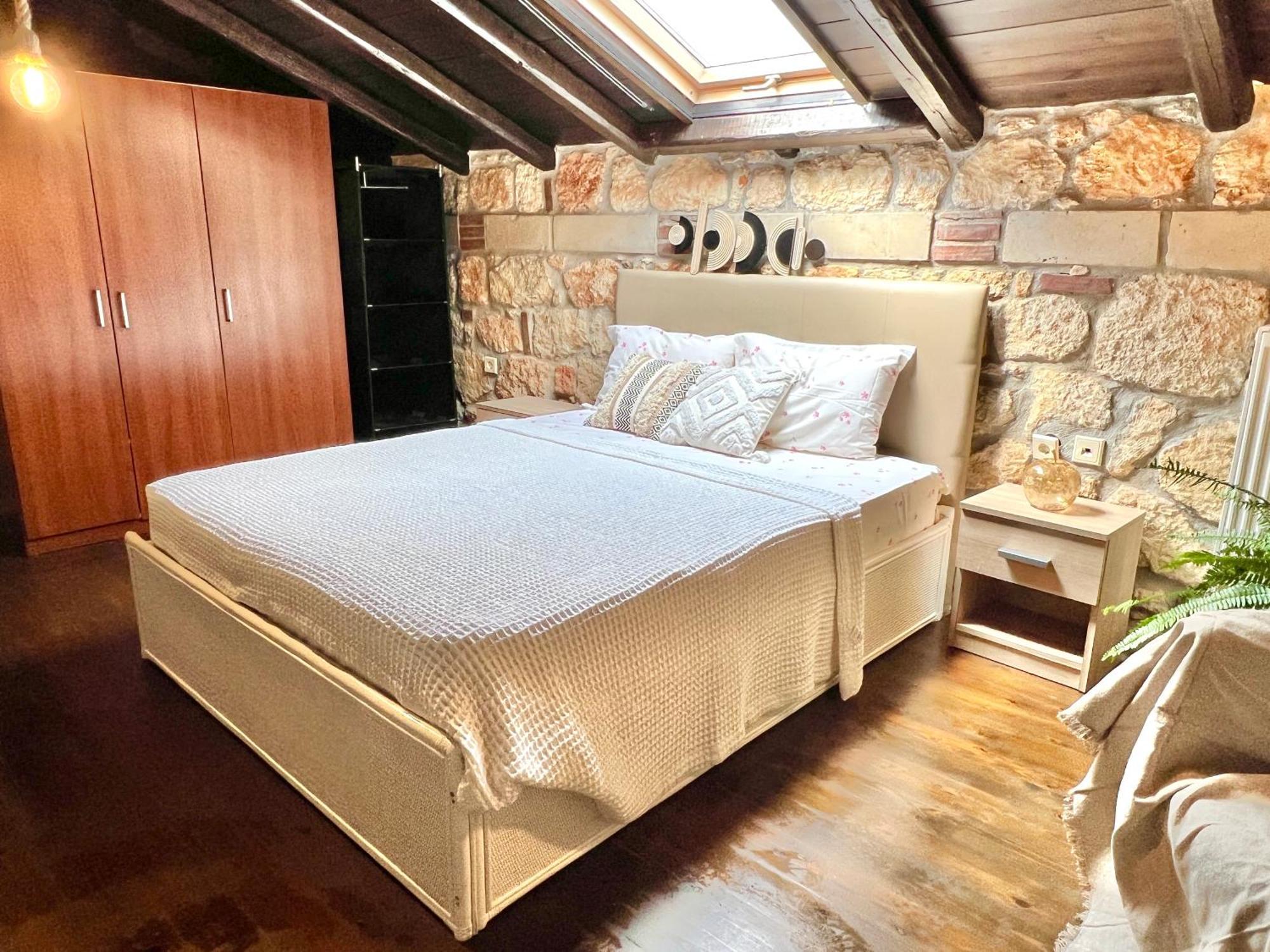 בית הארחה פסאקודיה 	Boutique Stone House מראה חיצוני תמונה